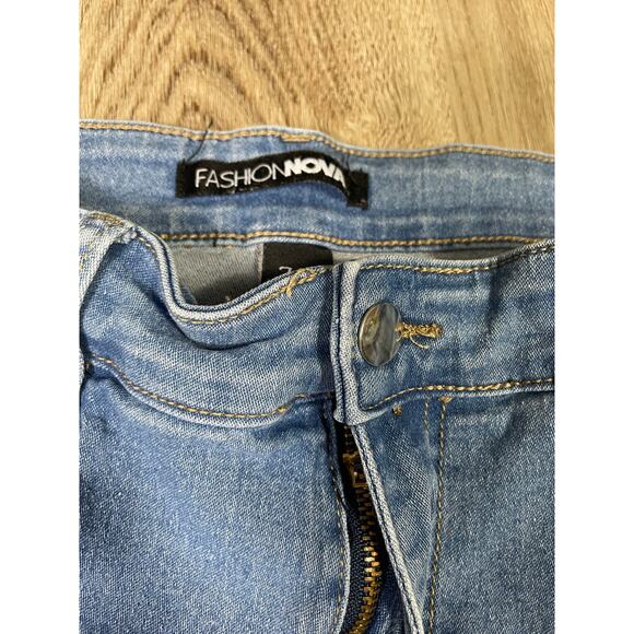 Fashion Nova Women's 7/8 Blue Distressed Ripped Skinny Jeans Mid Rise Stretch - Picture 8 of 8